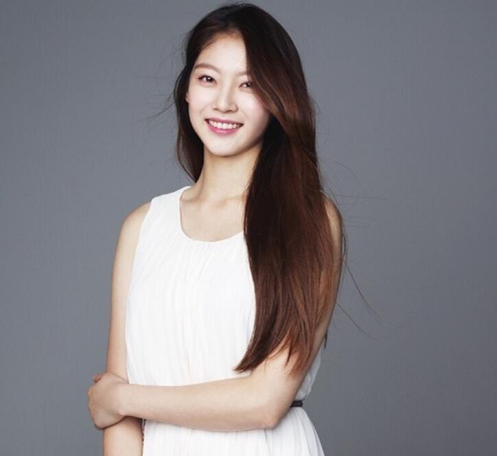 공승연 레전드 스타일 모음 총정리! 비키니 화보, 드레스 몸매, 실물 각선미, 남친까지