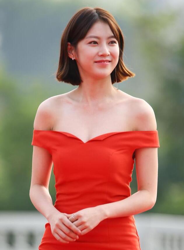 공승연 레전드 스타일 모음 총정리! 비키니 화보, 드레스 몸매, 실물 각선미, 남친까지